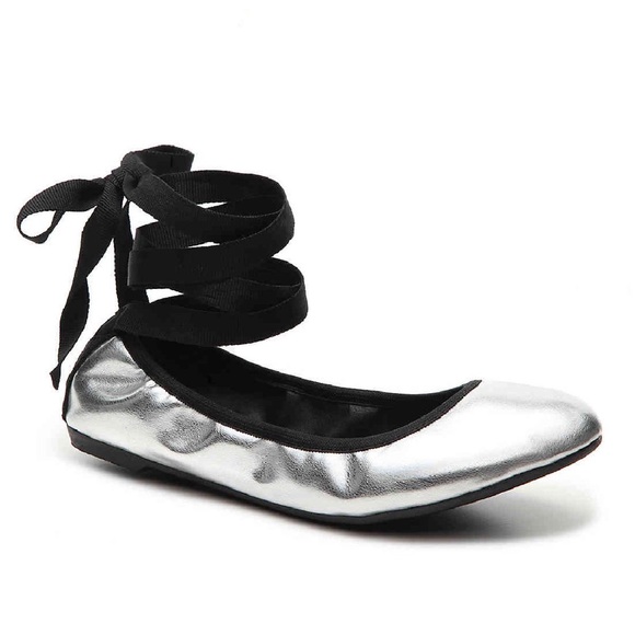 Steve Madden Florrah Ballet Flat Silver Shoes 7 - Picture 1 of 8